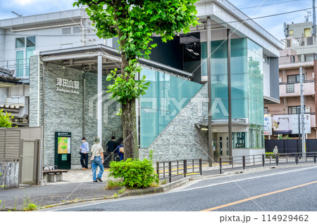 神奈川県川崎市の都市風景　津田山駅 114929462