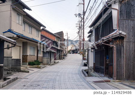 日本遺産に選定される坂越の街並み（兵庫県赤穂市） 114929486