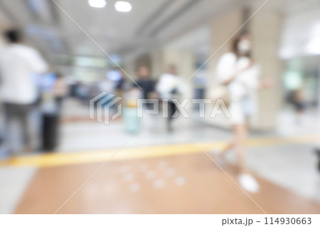 繁華街の背景ぼかし 114930663