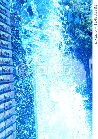 カラー　流れ　川　透明　透過　（2024年5月登録） 114931881