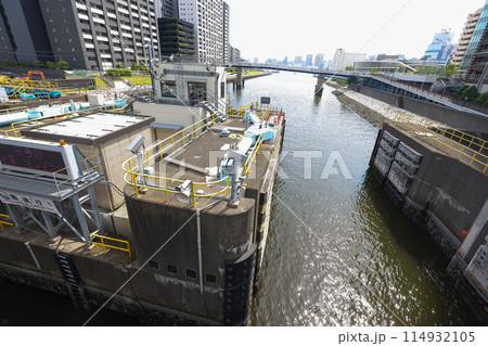 【建設物】 朝潮水門 【建設物】 朝潮水門 114932105