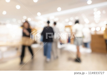 繁華街の背景ぼかし 繁華街の背景ぼかし 114933727