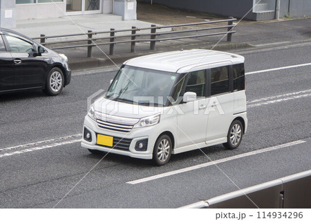 軽乗用車 トールワゴン　道路走行 114934296