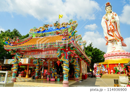 ピンクガネーシャ像で有名なワット・サマーン・ラッタナーラームの美しい風景 ピンクガネーシャ像で有名なワット・サマーン・ラッタナーラームの美しい風景 114936900