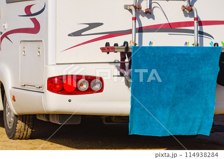 Caravan with clothes to dry 114938284
