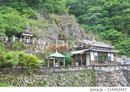 【御汗観世音奥の院】 山口県熊毛郡上関町長島 114942447