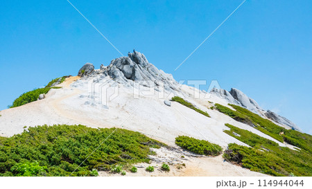 夏の燕岳登山（燕岳山頂部） 114944044