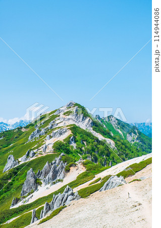 夏の燕岳登山（燕山荘～燕岳山頂） 114944086