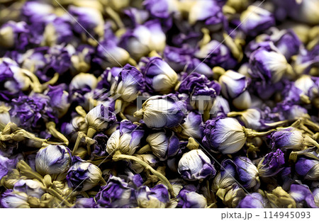 紫色の花で作られたポプリ 紫色の花で作られたポプリ 114945093