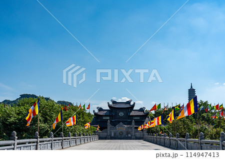 ベトナムハノイ ニンビンにある東洋一の敷地面積を誇る世界遺産のバイディン寺 ベトナムハノイ ニンビンにある東洋一の敷地面積を誇る世界遺産のバイディン寺 114947413