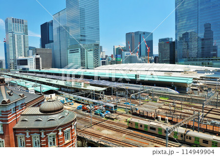 青空の東京駅 114949904