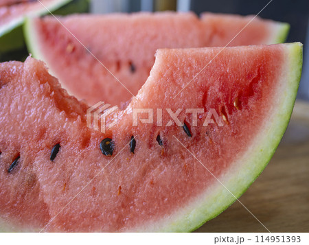 食べかけのスイカ 食べかけのスイカ 114951393