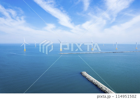 洋上風力発電(空撮) 洋上風力発電(空撮) 114951502
