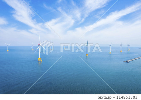 洋上風力発電（空撮） 114951503
