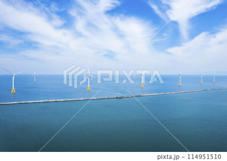 洋上風力発電（空撮） 114951510