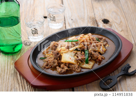 豚キムチとチャミスル 114951838