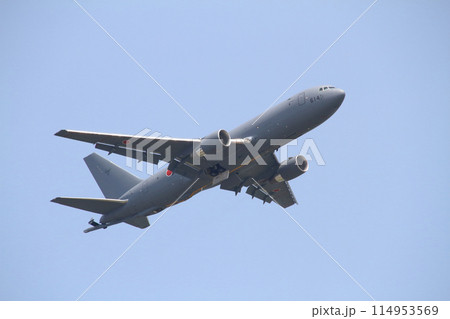 航空自衛隊美保基地（鳥取県）に配備された空中給油・輸送機のKC-46A 114953569