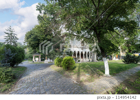 St. George Orthodox Church in Bucharest, Romania St. George Orthodox Church in Bucharest, Romania 114954142