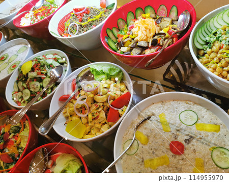 delicious vegetable salad from the egypt 114955970
