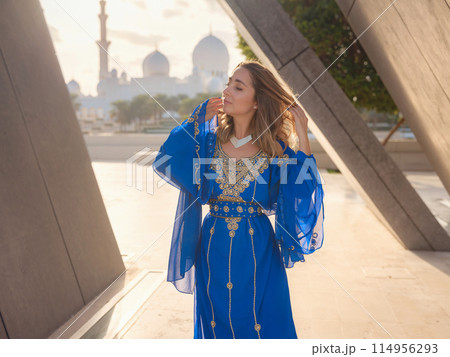 Travel to the United Arab Emirates, Abu Dhabi 114956293