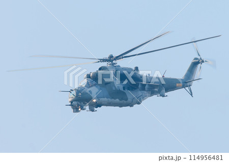 Mi-24ハインド攻撃ヘリコプター 114956481