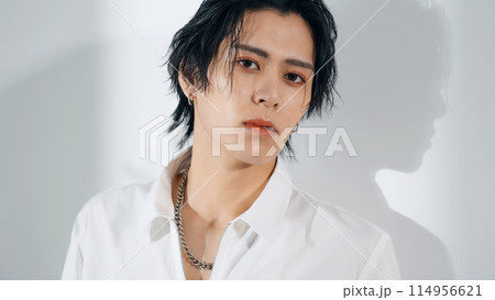 男性のファッション・美容イメージ メンズコスメ 男性のファッション・美容イメージ メンズコスメ 114956621