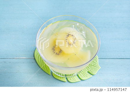 黄色いキウイゼリー 黄色いキウイゼリー 114957147