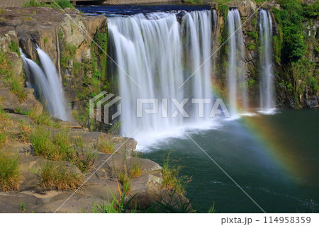 原尻の滝(豊後大野市・縦構図) 原尻の滝(豊後大野市・縦構図) 114958359