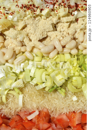 Vegetarian meal Vegetarian meal 114960903