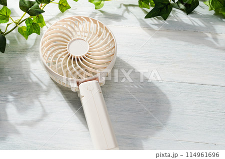 ポータブル扇風機 ポータブル扇風機 114961696