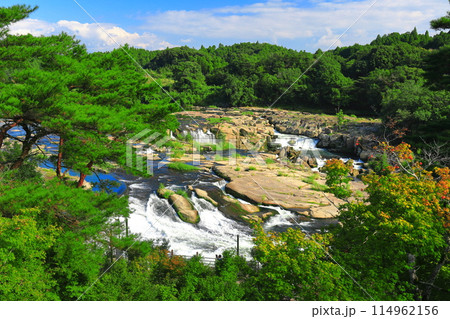 【鹿児島県】晴天の曽木の滝(東洋のナイアガラ) 【鹿児島県】晴天の曽木の滝(東洋のナイアガラ) 114962156