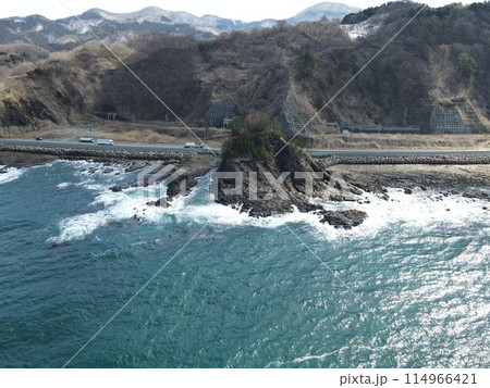 日本海の海岸線と磯 114966421