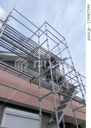 住宅　壁、屋根塗装工事の足場設置 114967344
