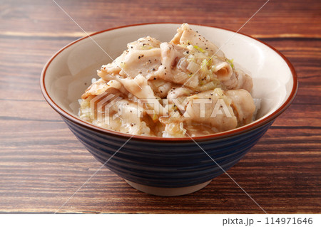 豚バラねぎ塩丼 114971646