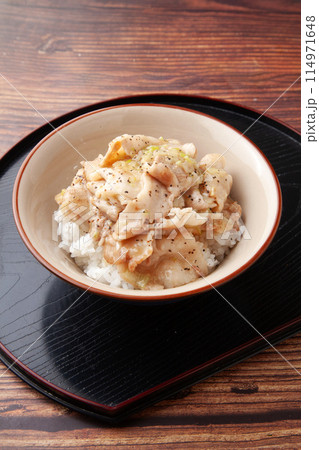 豚バラねぎ塩丼 114971648