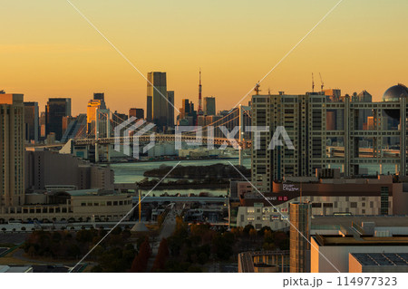 東京都市風景 夕暮れのテレコムセンター展望室からの眺望 東京都市風景 夕暮れのテレコムセンター展望室からの眺望 114977323