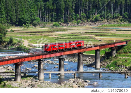 【JR九州】キハ200形（久大本線：豊後中川〜天ケ瀬・第五玖珠川橋梁） 114978080