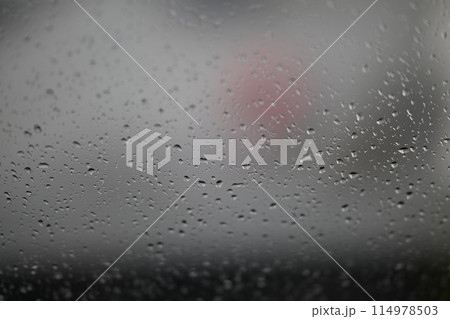 Water drops on fogged glass with a gray brightness gradient 114978503