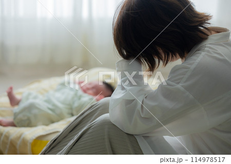 育児ストレスイメージ　 114978517