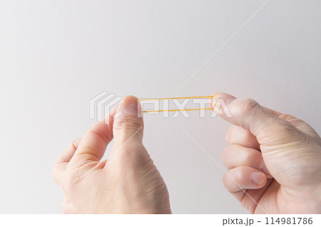 輪ゴム 輪ゴム 114981786