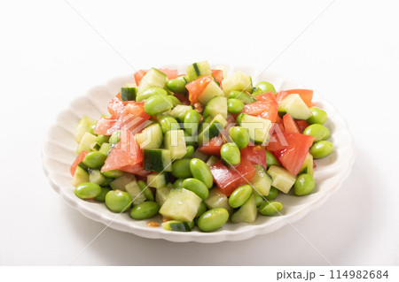 枝豆ときゅうりとトマトの夏サラダ 114982684