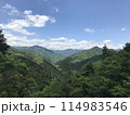 人里離れた美しい山の風景 114983546