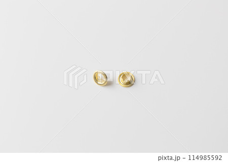 ハトメ 114985592