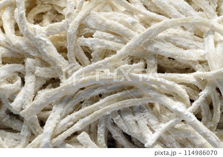 うどん うどん 114986070