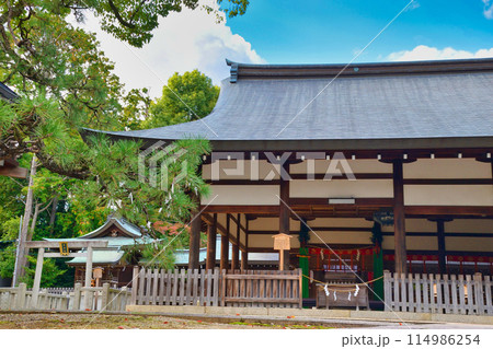京都　宗忠神社　拝殿と本殿と忠春社（京都市左京区） 114986254