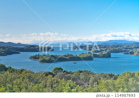 【伊勢志摩 桐垣展望台】 三重県志摩市大王町ともやま 114987693