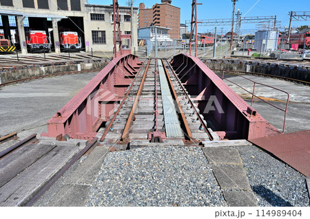 津山まなびの鉄道館「扇形機関車庫」と各旧型車両群 津山まなびの鉄道館「扇形機関車庫」と各旧型車両群 114989404