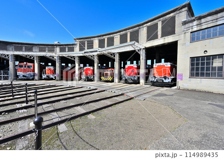 津山まなびの鉄道館「扇形機関車庫」と各旧型車両群 津山まなびの鉄道館「扇形機関車庫」と各旧型車両群 114989435