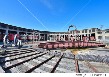 津山まなびの鉄道館「扇形機関車庫」と各旧型車両群 津山まなびの鉄道館「扇形機関車庫」と各旧型車両群 114989461