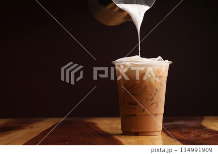 Ice cappuccino and milk foam 114991909